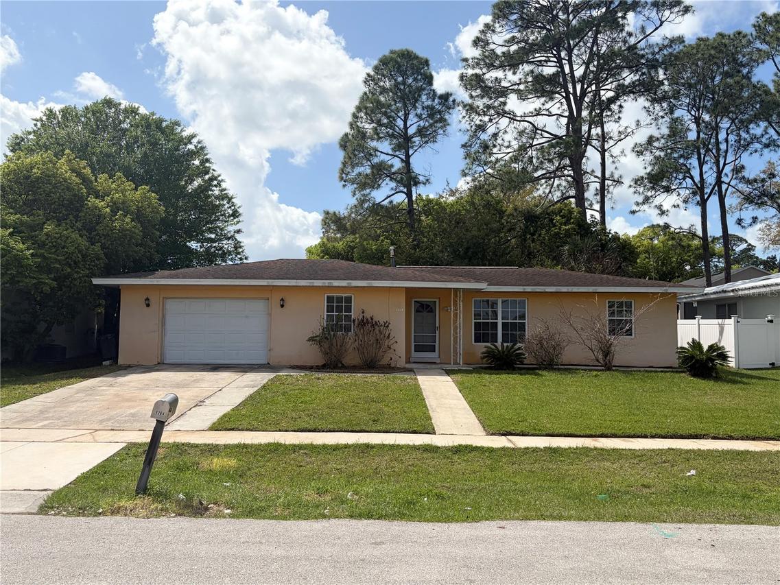 1264 Fieldstone Ave., Deltona, FL 32725