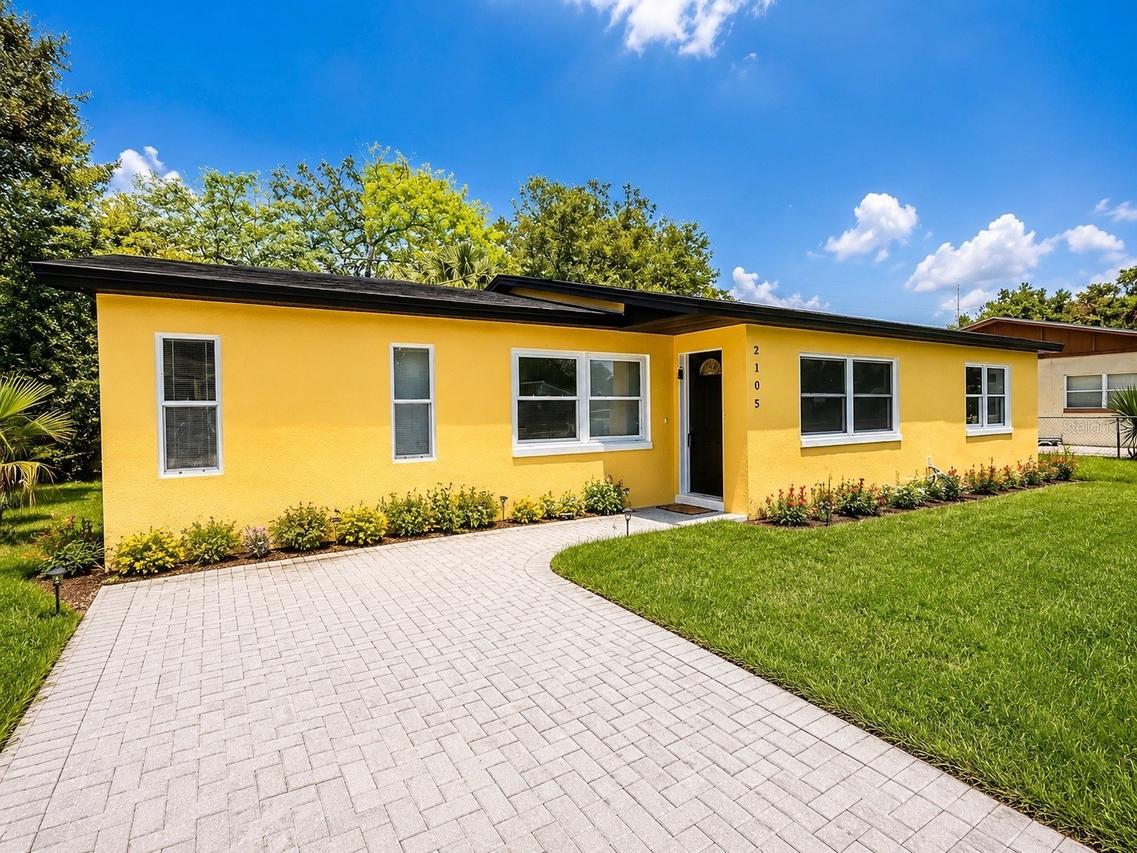 2105 9th St., Winter Haven, FL 33881