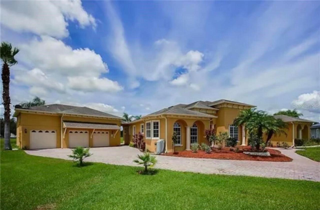 2120 Bunker View Ct., Kissimmee, FL 34746