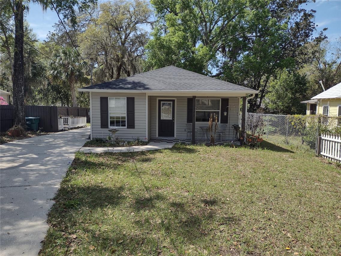 1523 Granite State Ct., Mount Dora, FL 32757