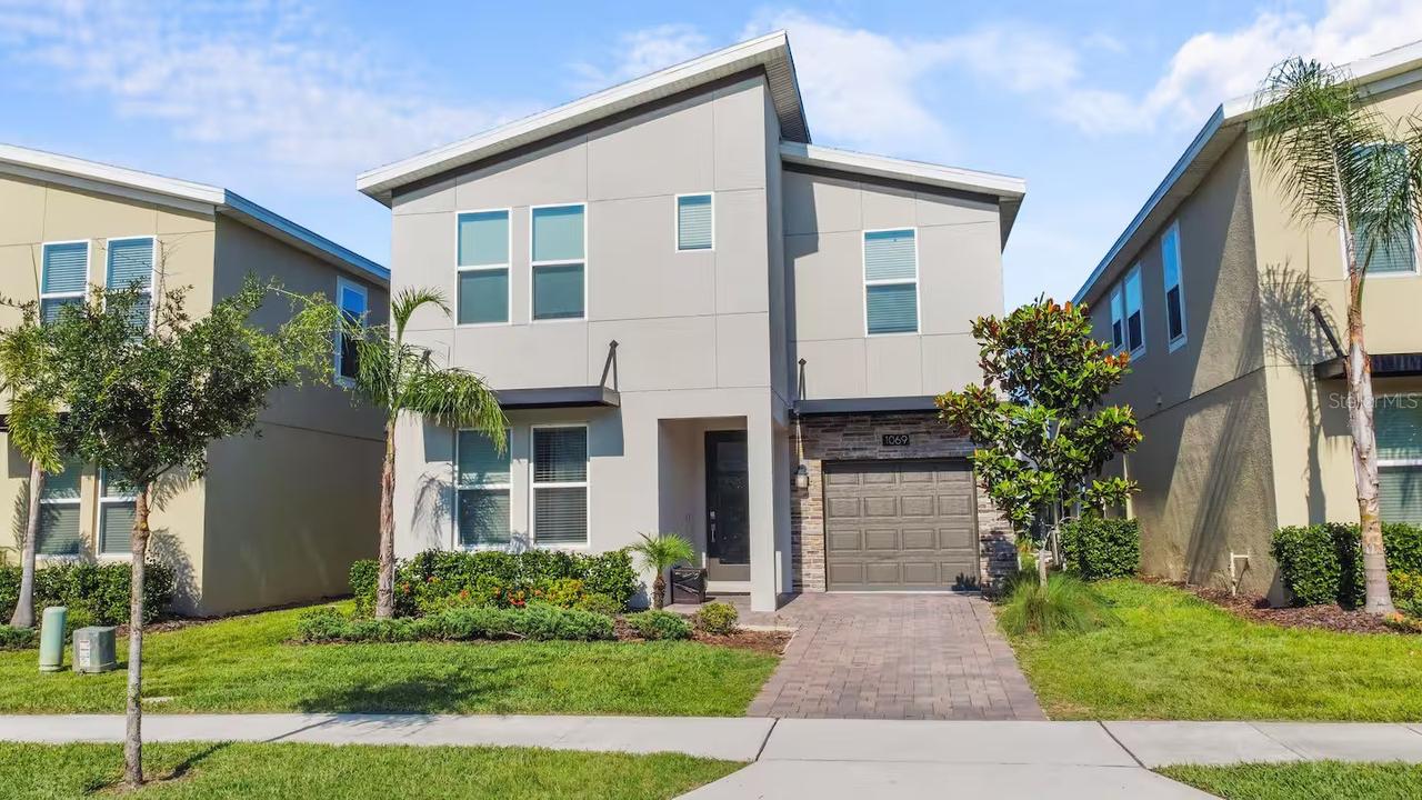 1069 Leader St., Davenport, FL 33896