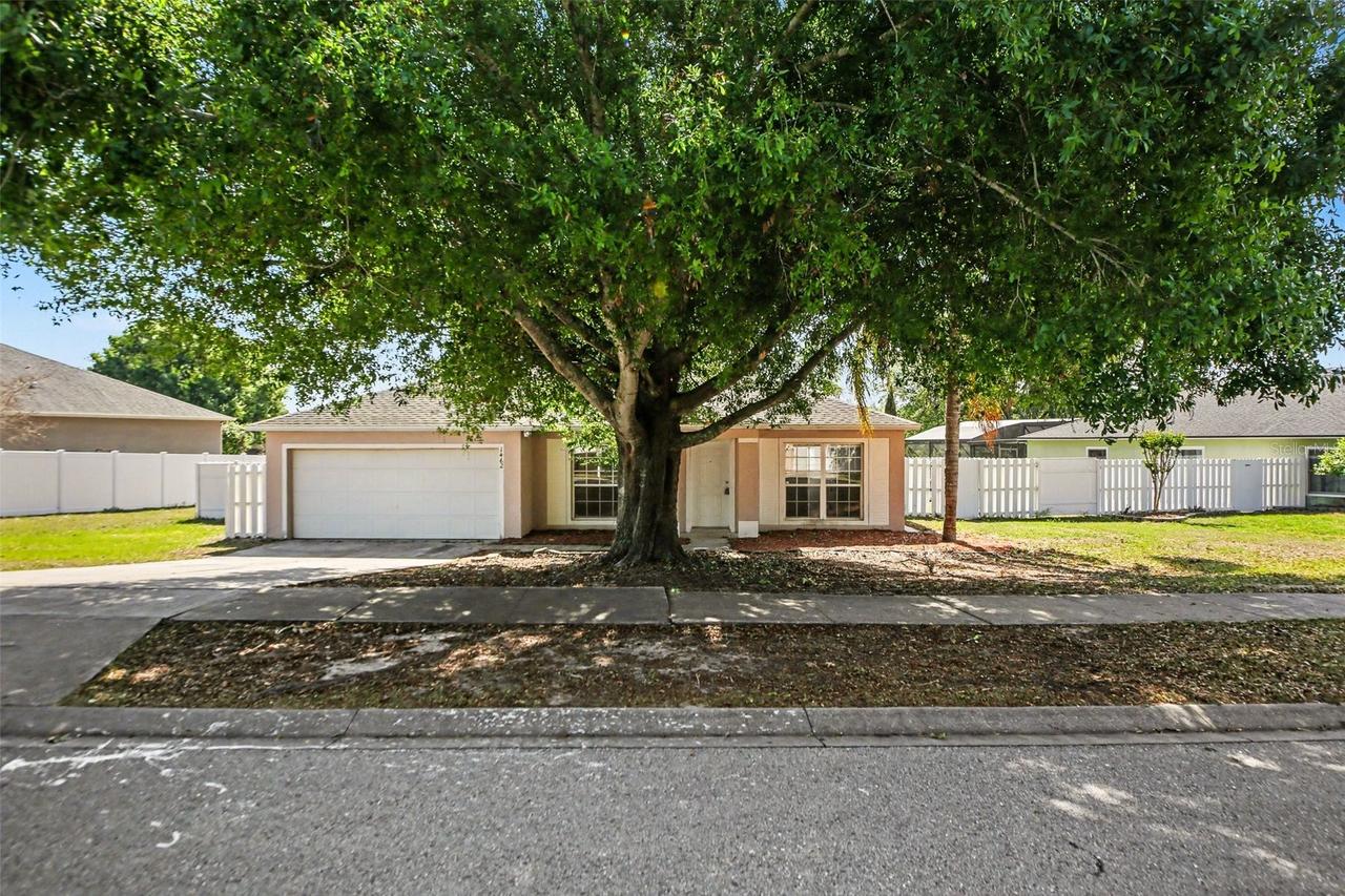 1462 Whooping Dr., Groveland, FL 34736
