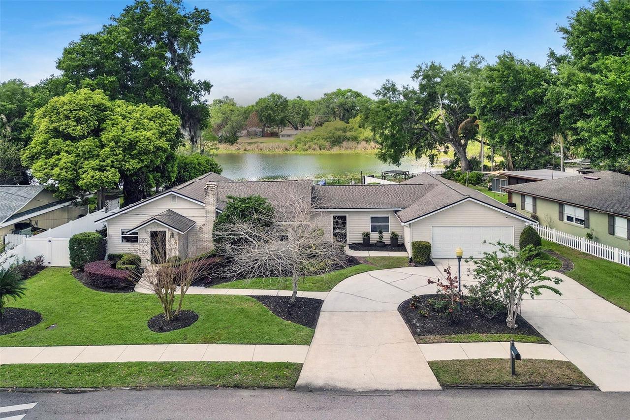 2100 Mae St., Orlando, FL 32806