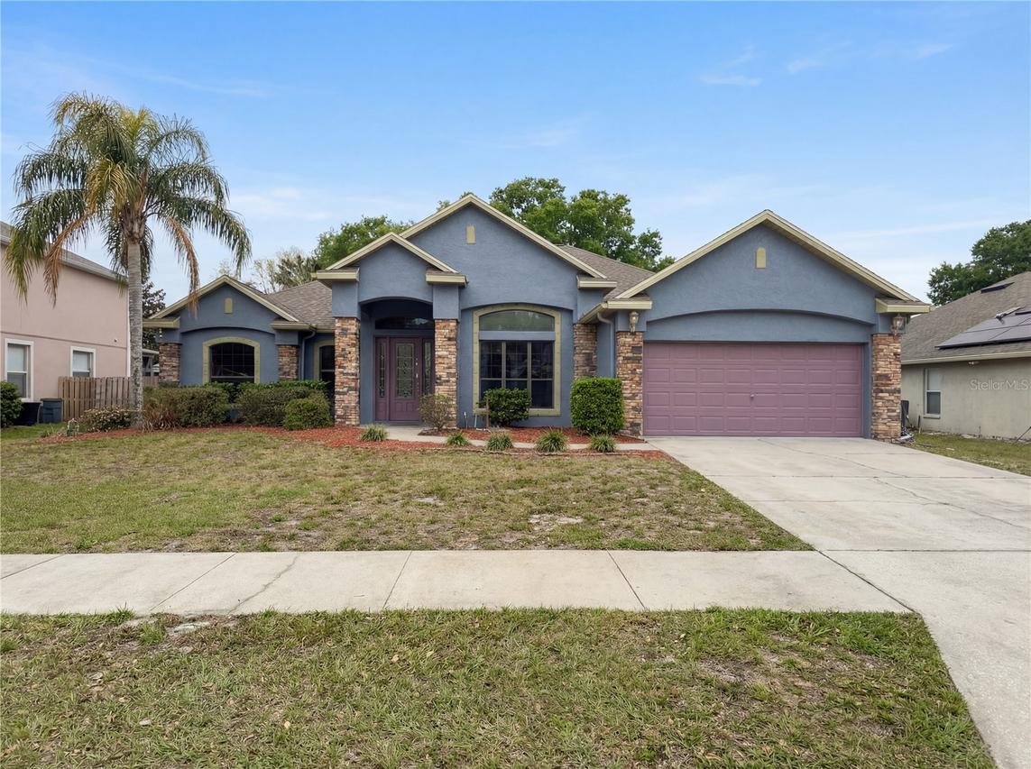 216 Blue Crystal Dr., Deland, FL 32720