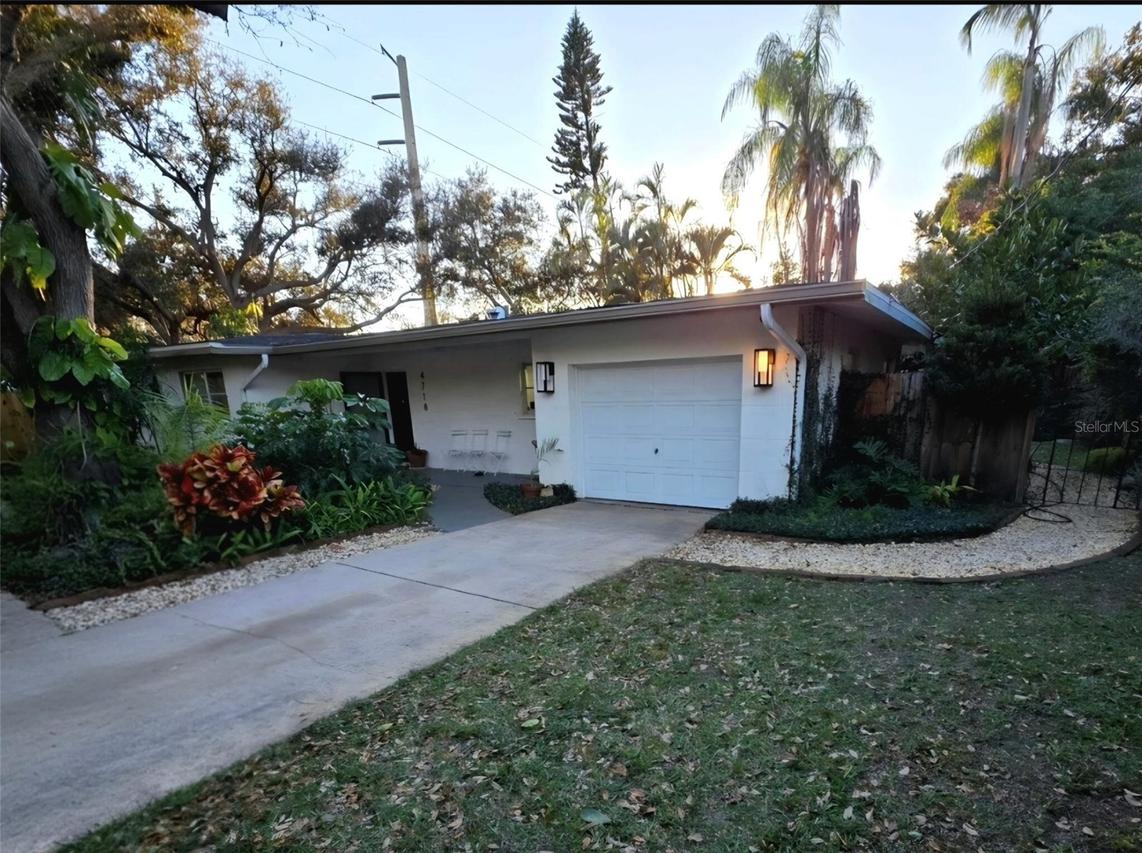 4718 Crystal Ave., Sarasota, FL 34231