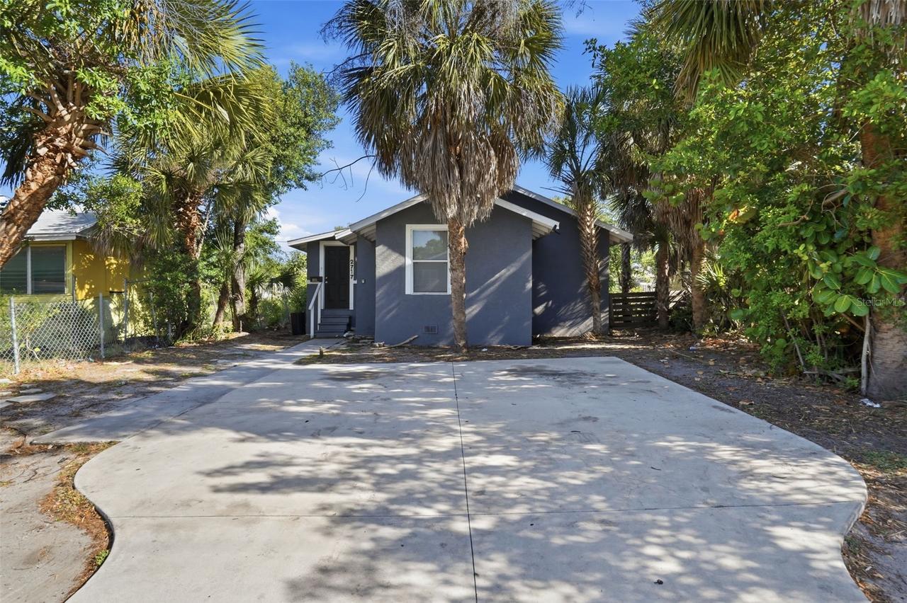 2717 13th Ave., St Petersburg, FL 33712