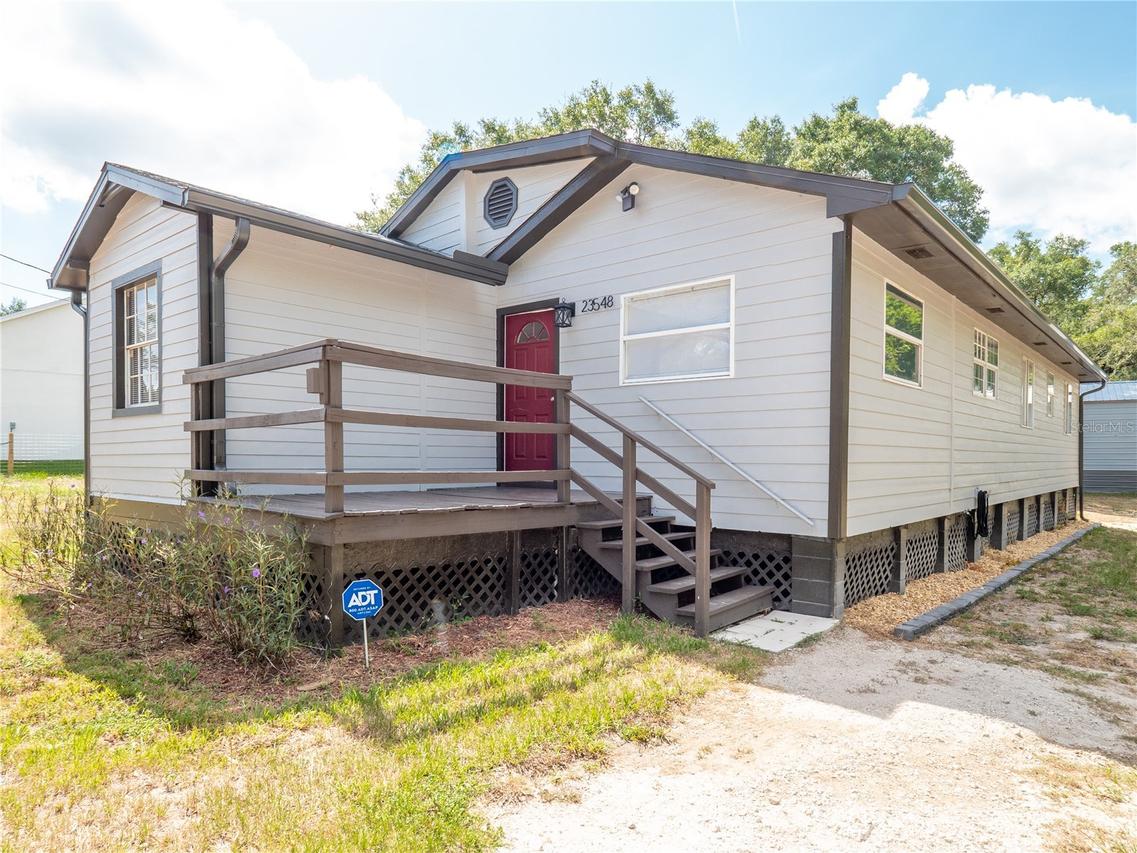 23548 Franklin Ave., Sorrento, FL 32776