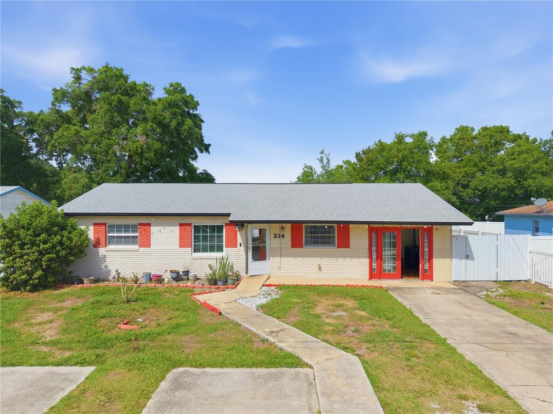 214 N Thompson Rd., Apopka, FL 32703