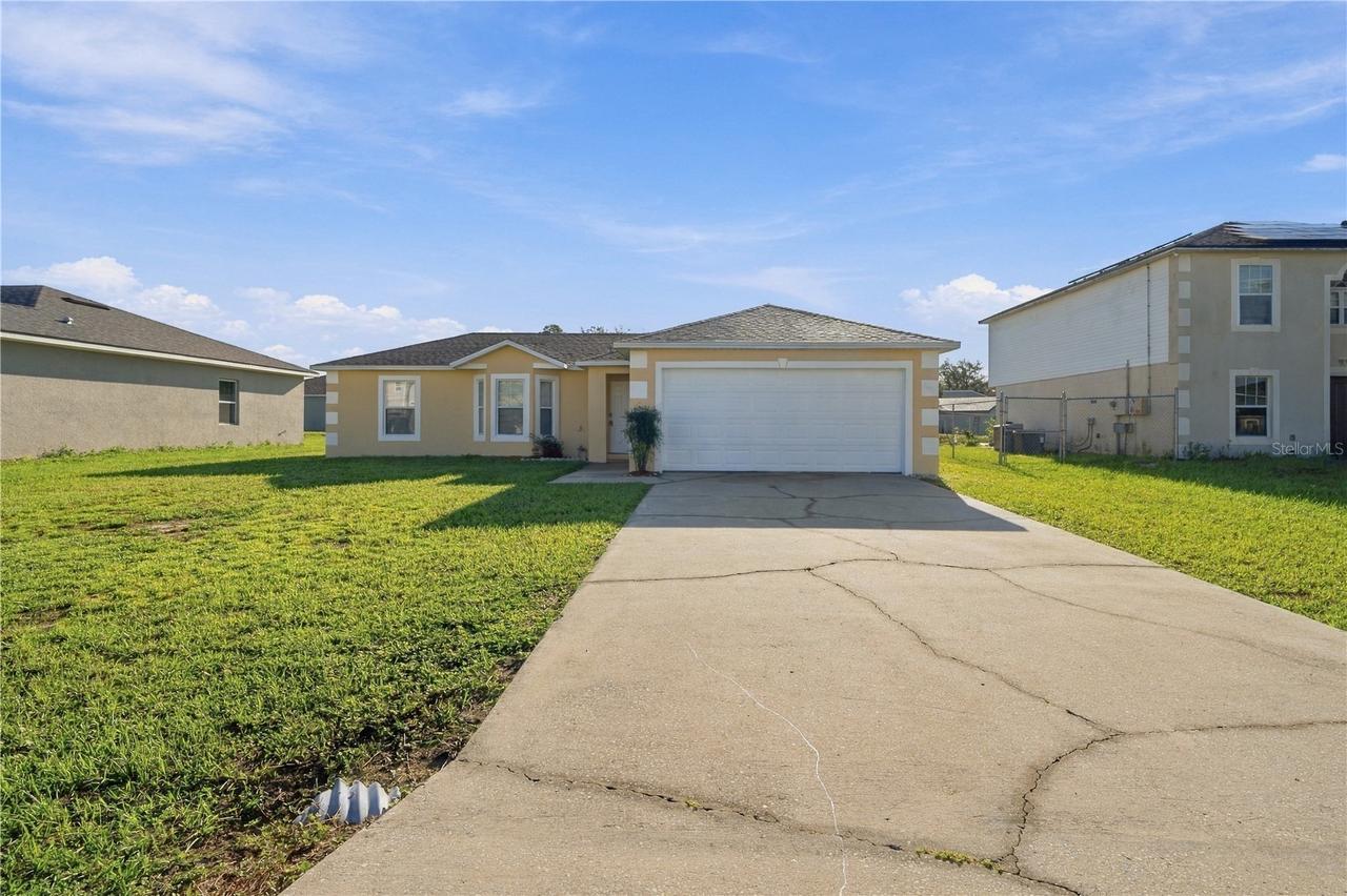 1417 Sarasota Dr., Kissimmee, FL 34759