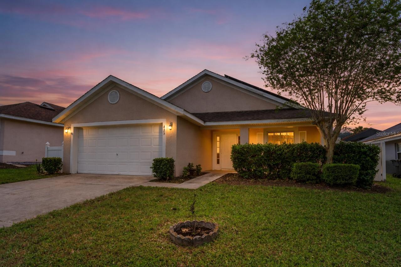 425 Pine Cone Dr., Davenport, FL 33897