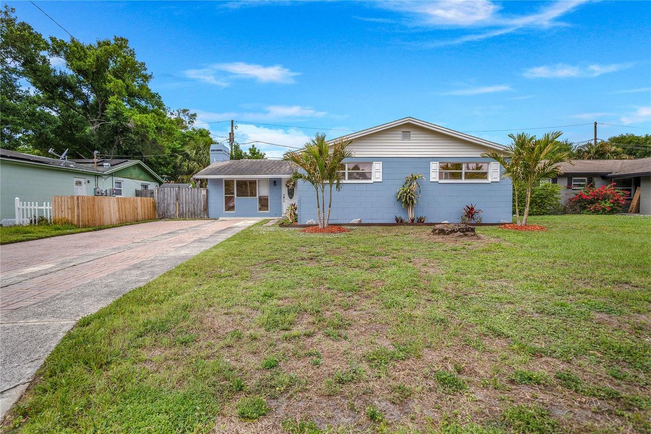 9151 Fairweather Dr., Largo, FL 33773