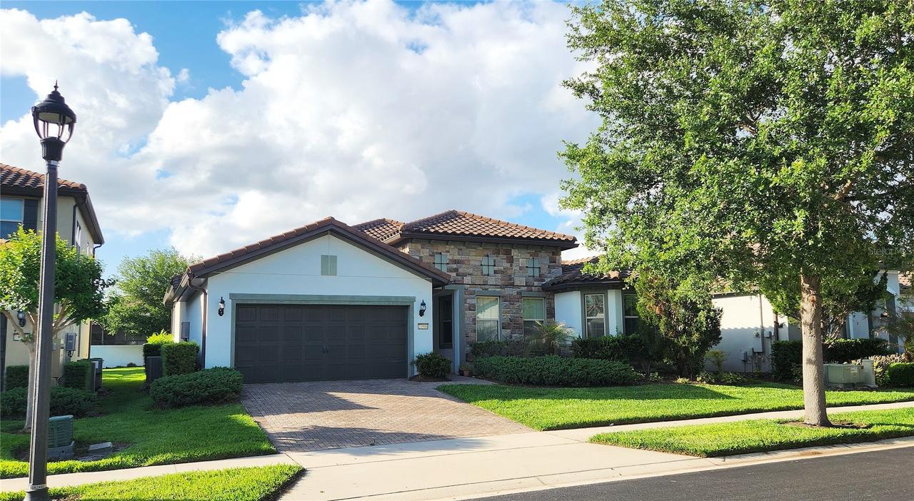 10944 Citron Oaks Dr., Orlando, FL 32836