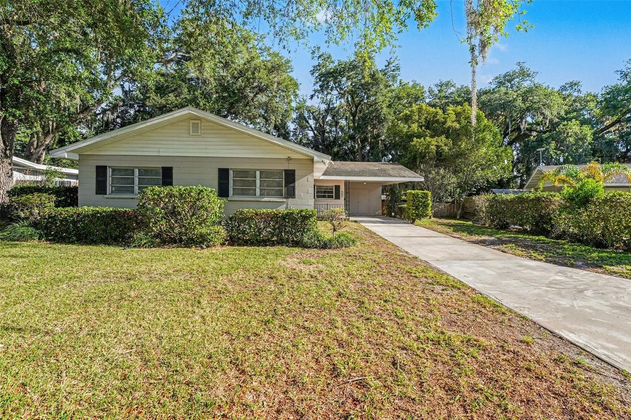 521 W Palmeden Dr., Lakeland, FL 33803