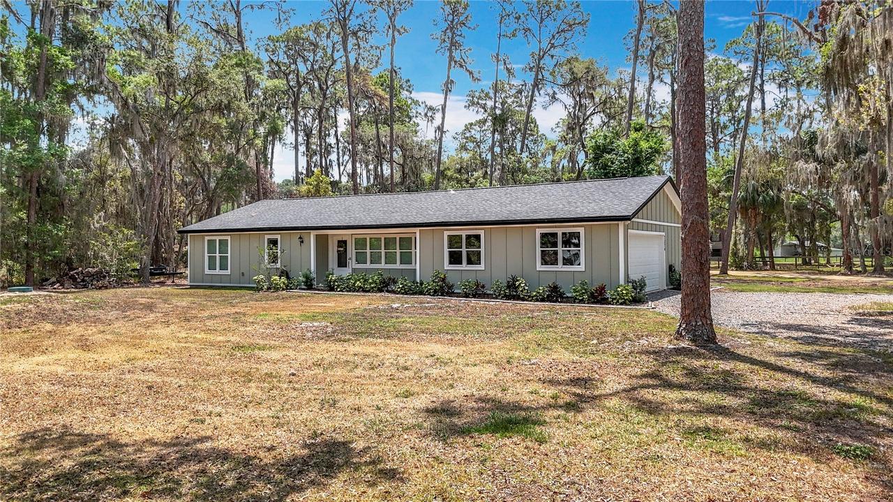 7374 Circle Dr., Lady Lake, FL 32159