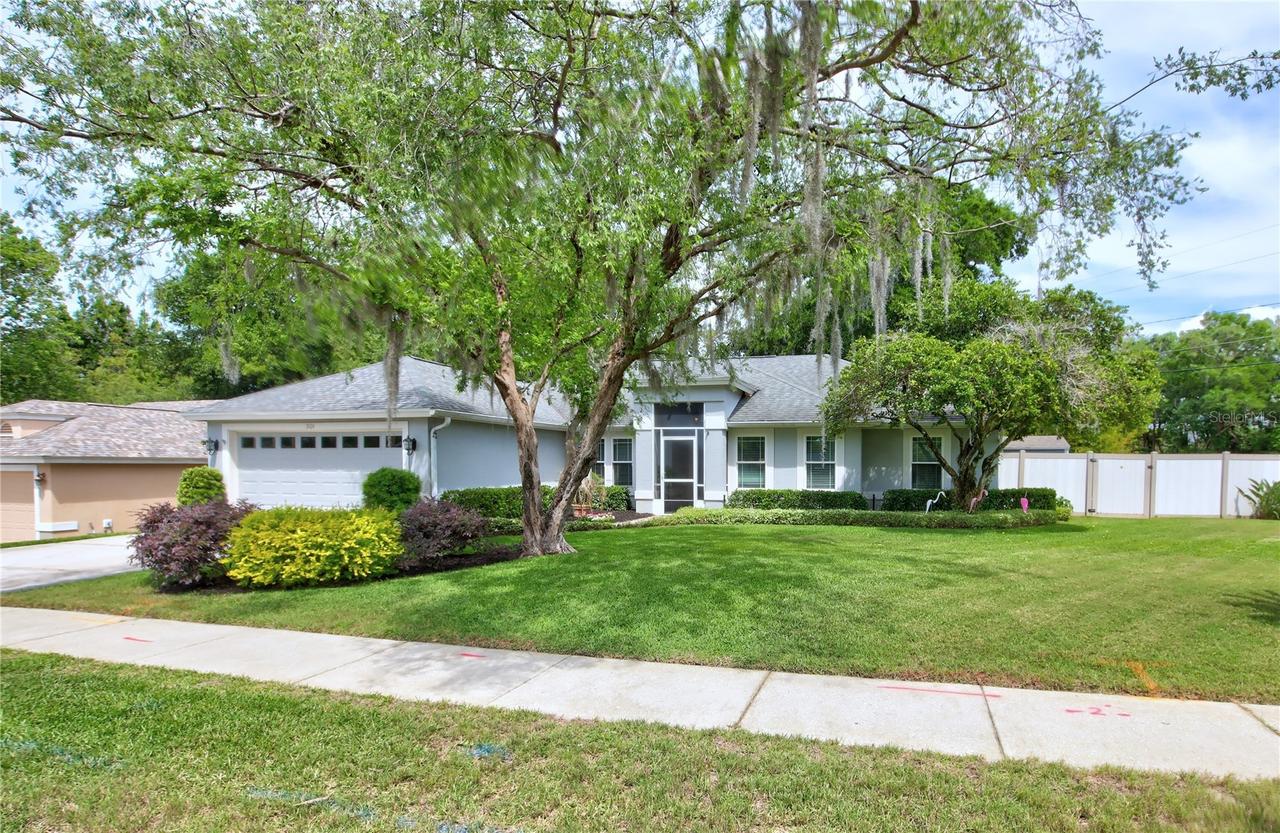 301 Oak Leaf Cir., Lake Mary, FL 32746