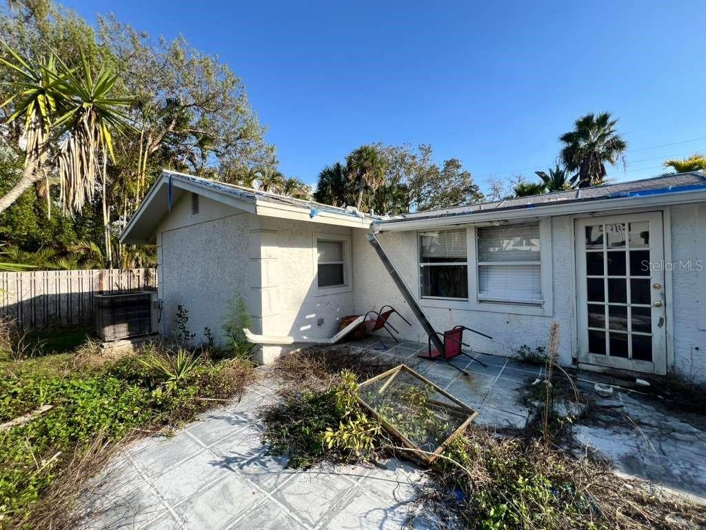 749 Siesta Dr., Sarasota, FL 34242