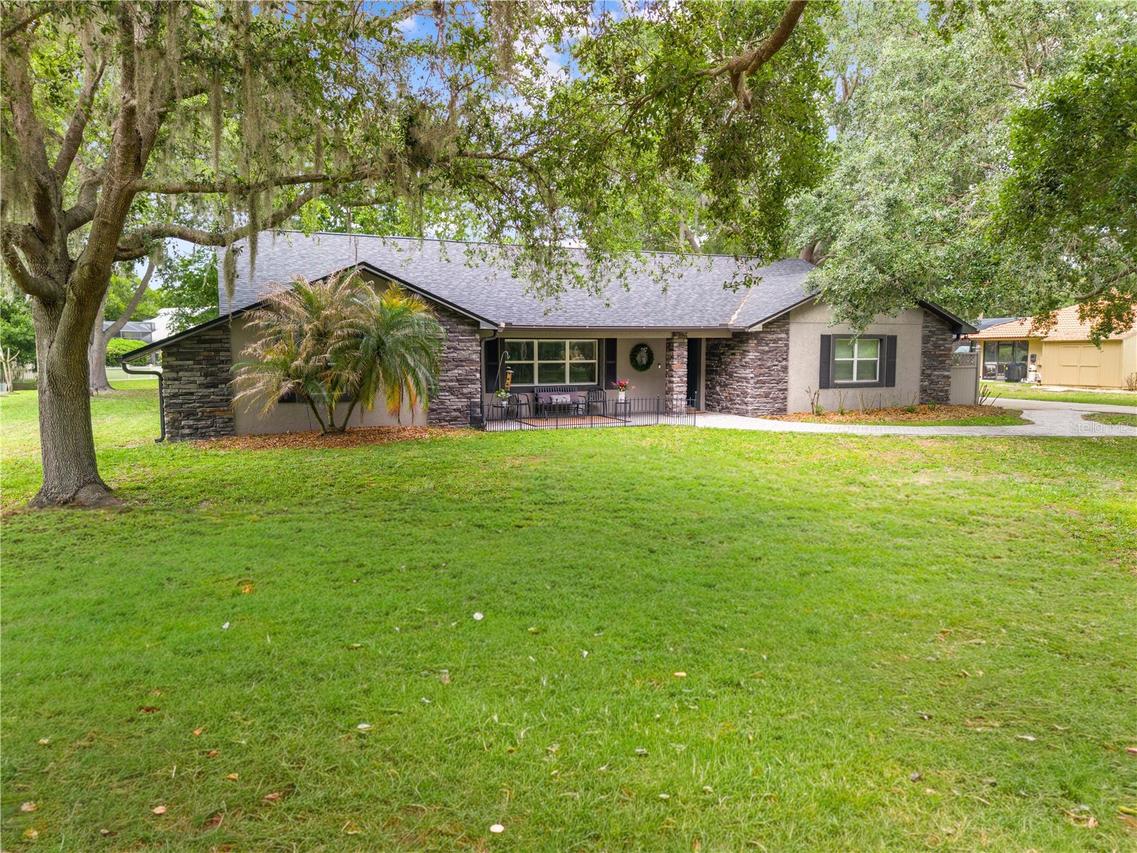 2094 Camelot Blvd., St Cloud, FL 34772