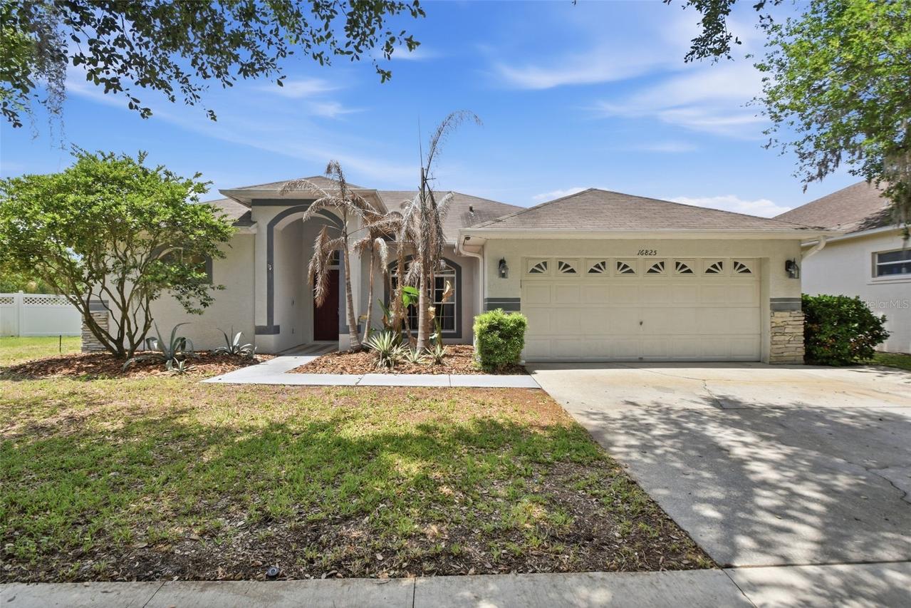 16825 Harrierridge Pl., Lithia, FL 33547
