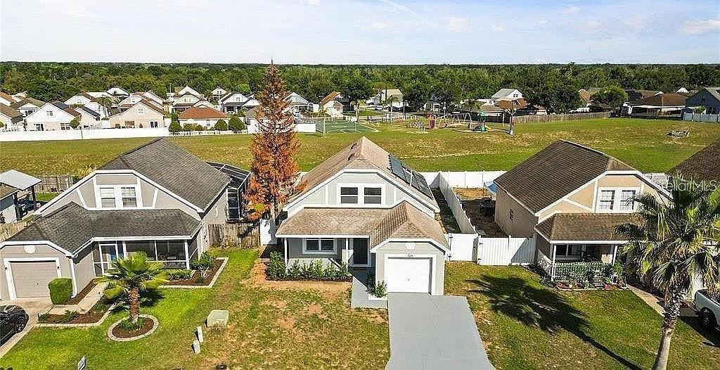 728 Belvoir Dr., Davenport, FL 33837