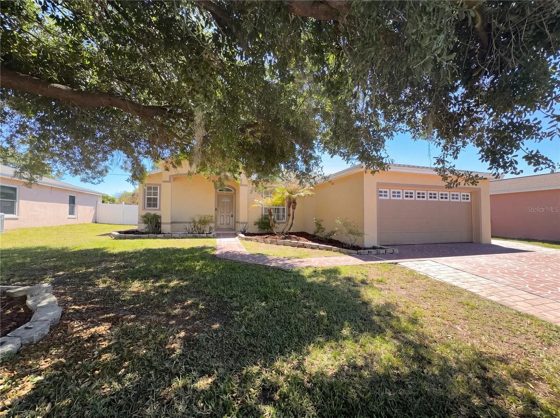 6457 Myrtlewood Dr., Lakeland, FL 33810