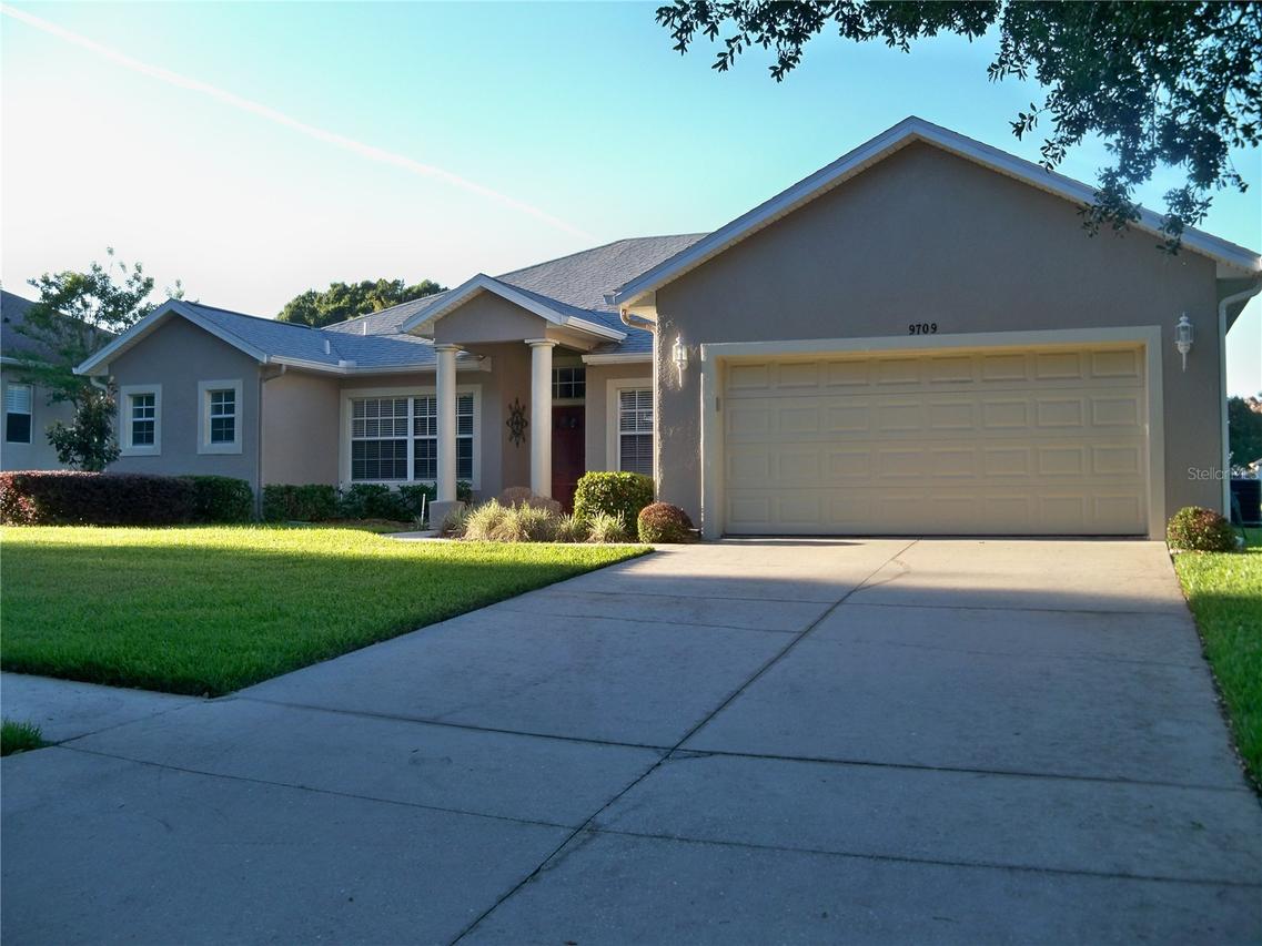 9709 Spring Lake Drive, Clermont, FL 34711