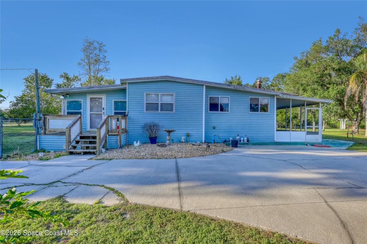 2540 Tuscany Dr., Mims, FL 32754