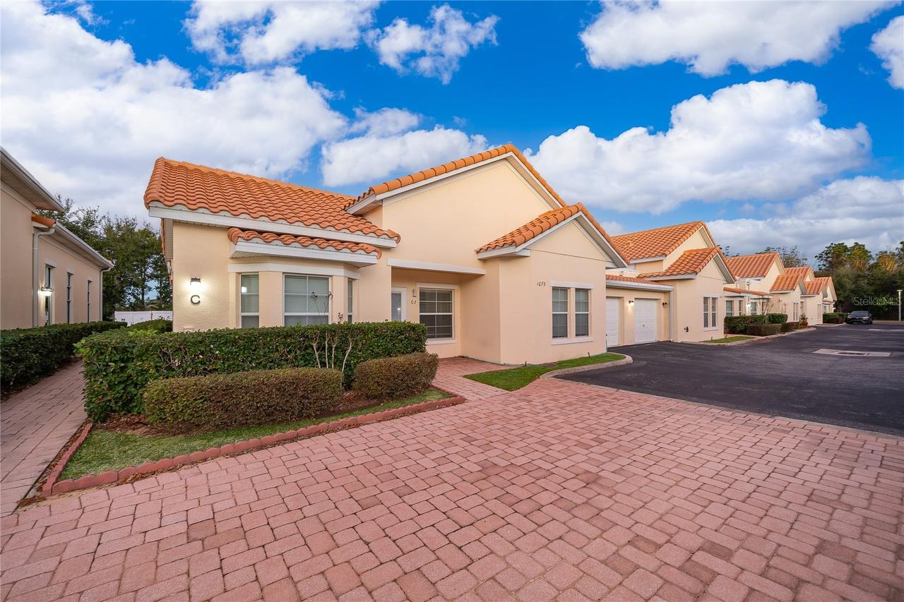 1075 David Walker Dr. #C-1, Tavares, FL 32778