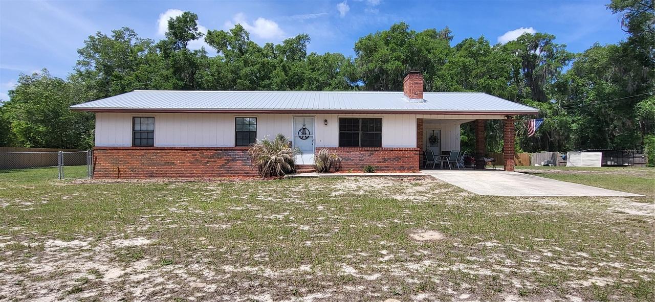 115 Fern Way, San Mateo, FL 32187