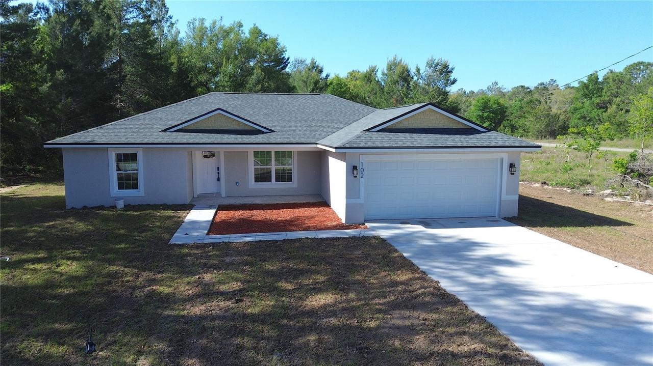 102 Malauka Tr., Ocklawaha, FL 32179