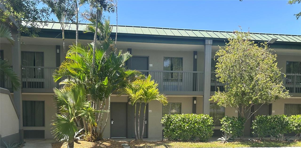 7150 N Tamiami Tr. #604, Sarasota, FL 34243