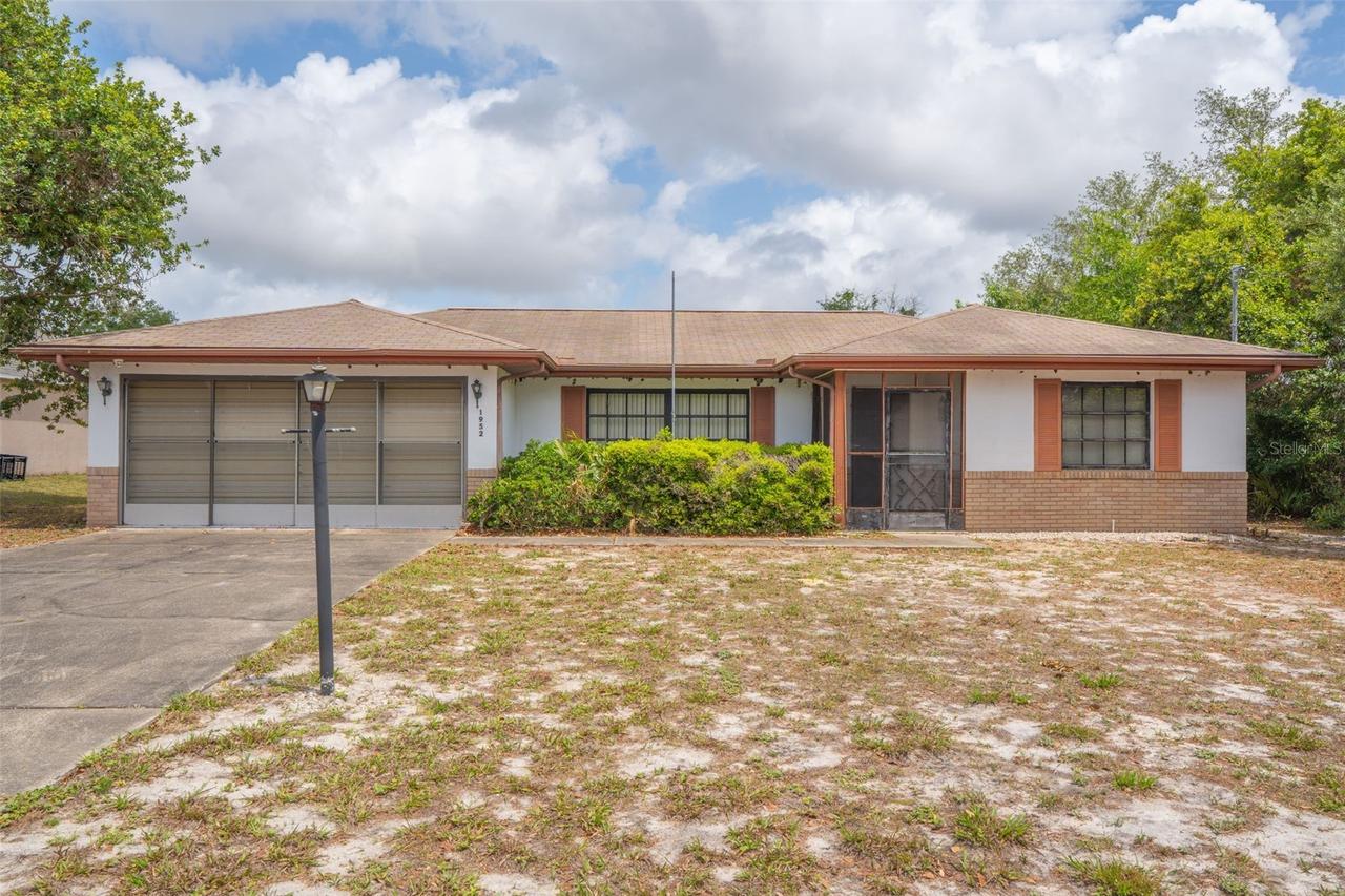 1952 Kirkwood St., Deltona, FL 32738