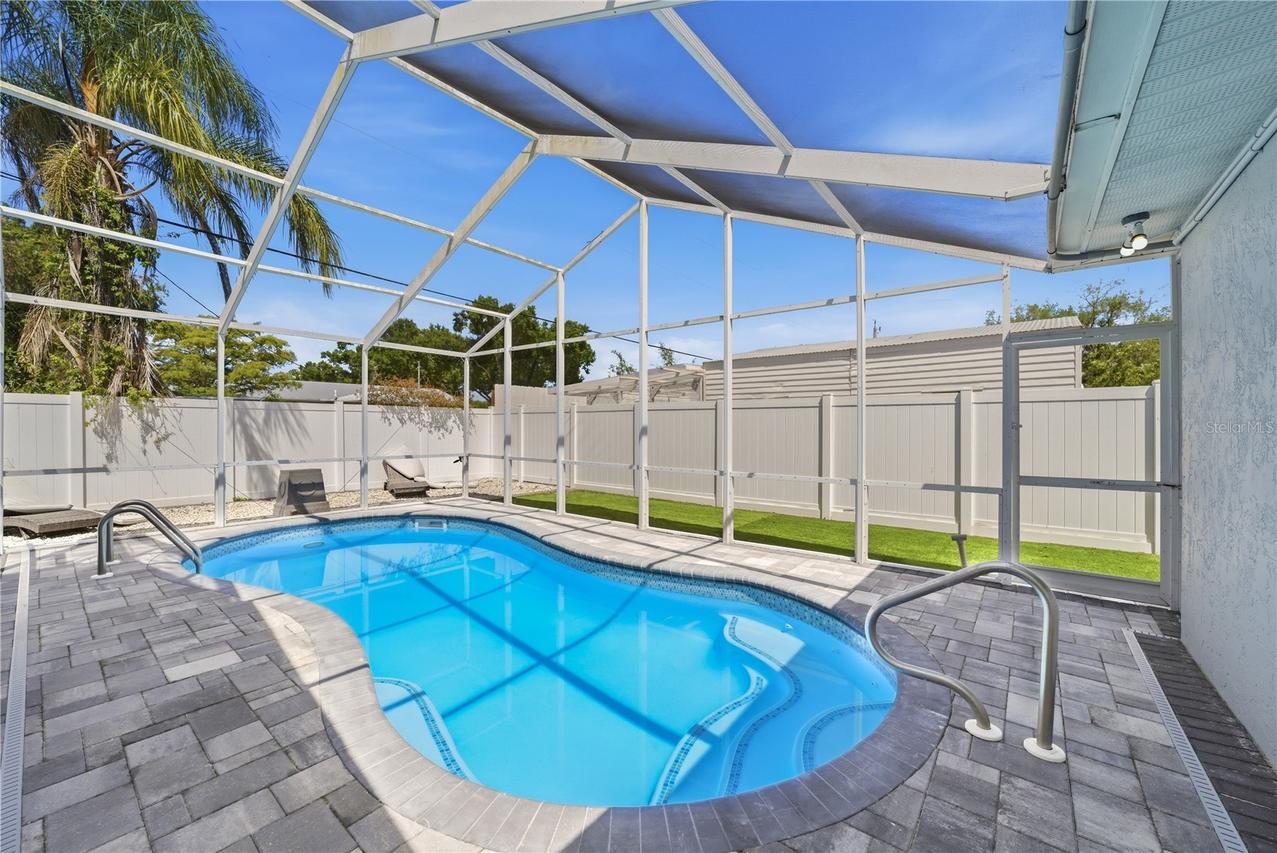 1057 Willis Ave., Sarasota, FL 34232