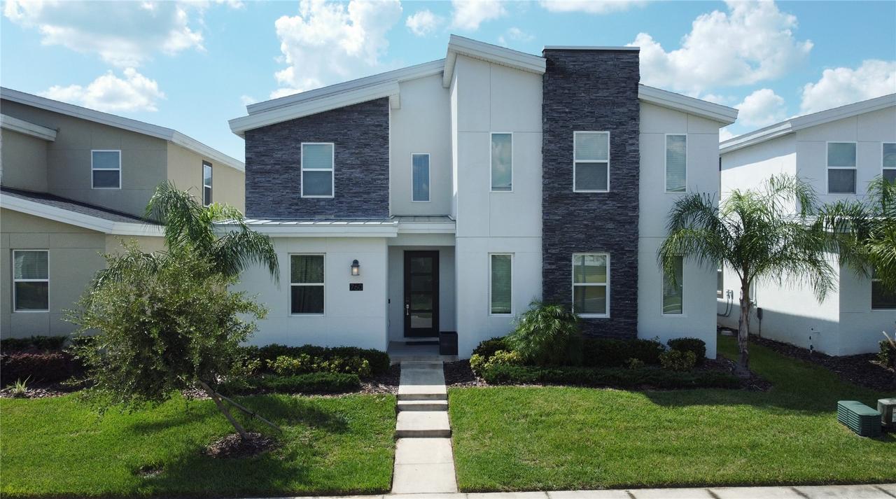 760 Drop Shot Dr., Davenport, FL 33896