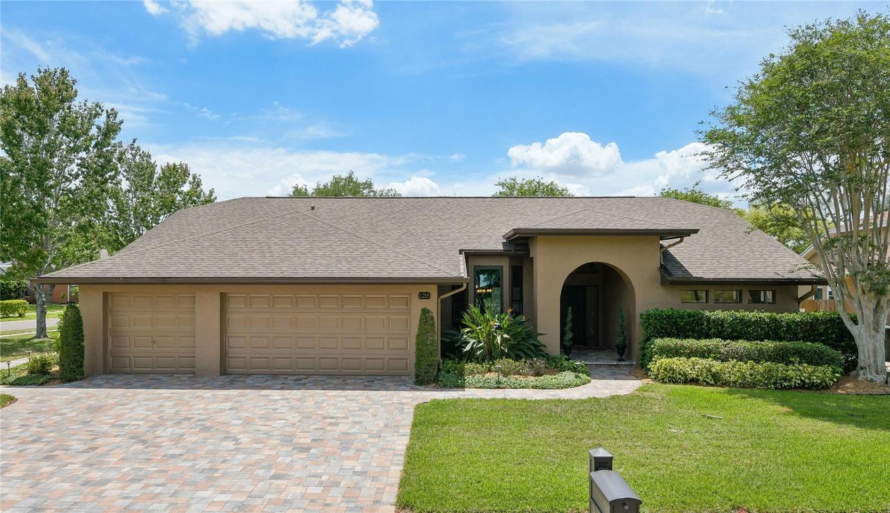 1215 Huntington Ln., Safety Harbor, FL 34695
