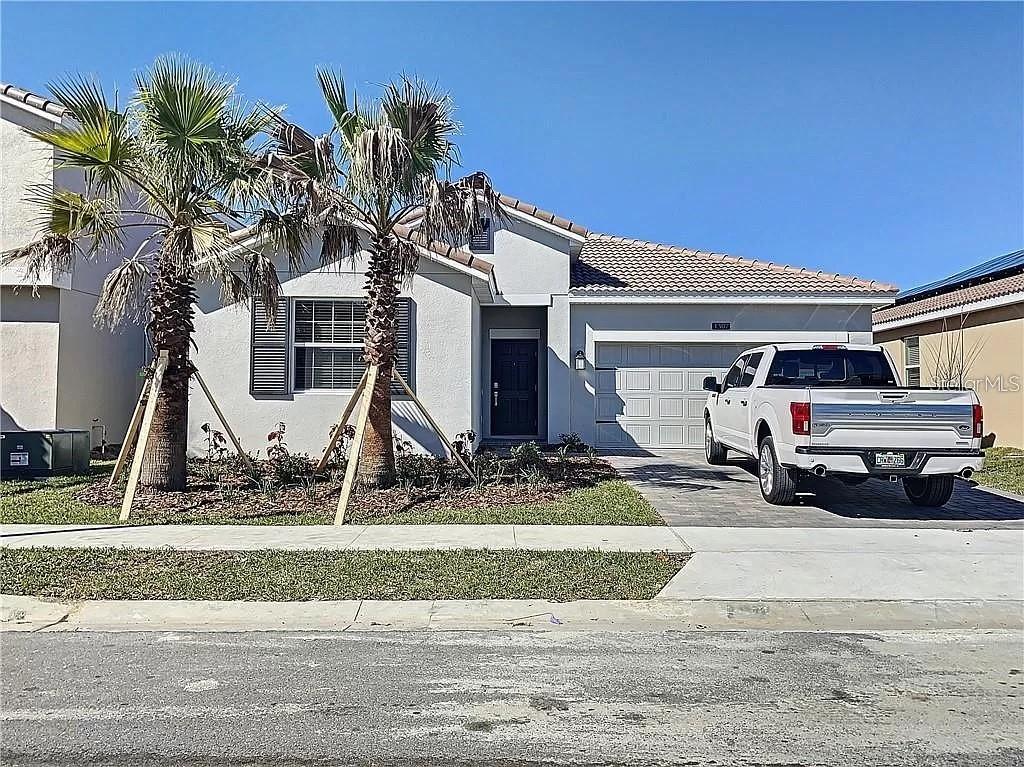 1307 Oak Crest St., Davenport, FL 33837