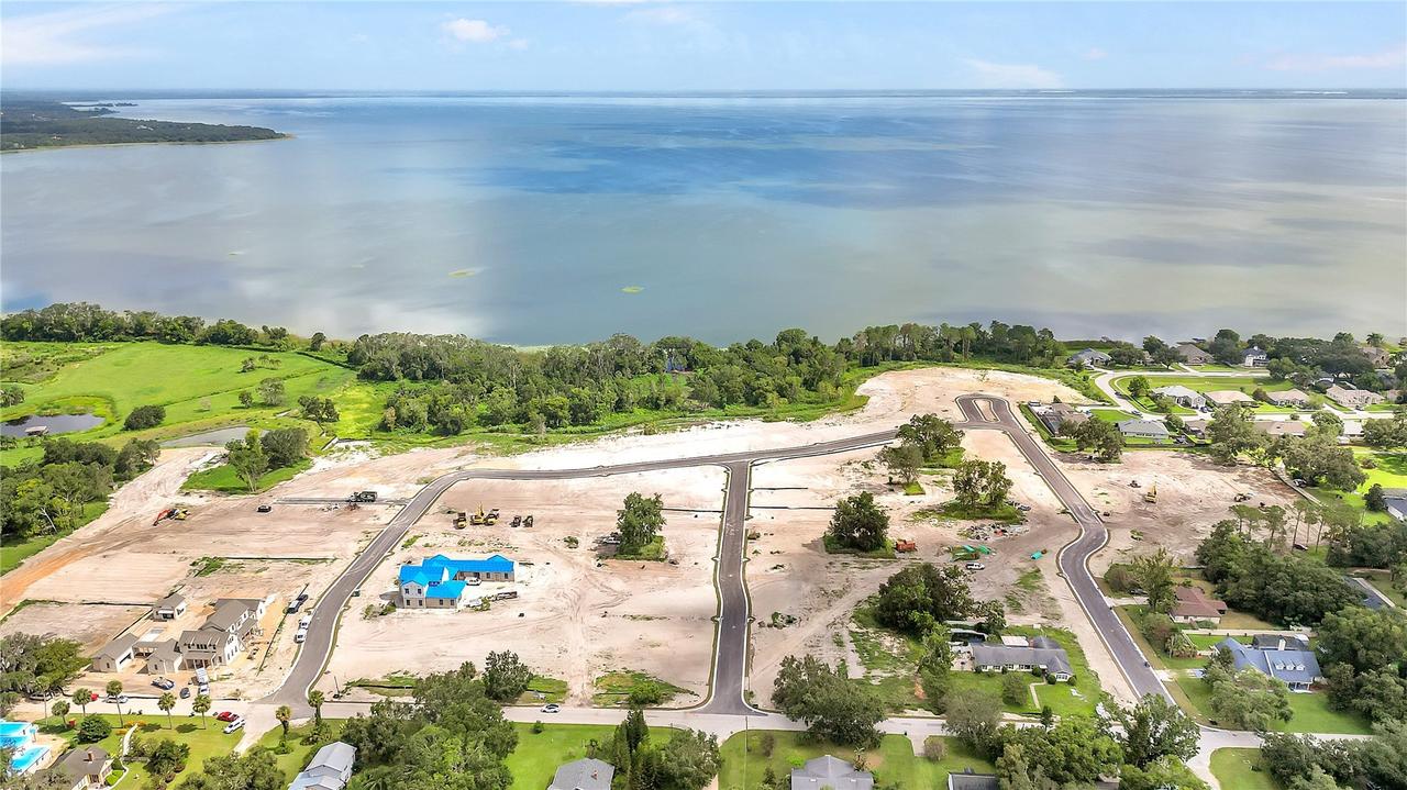 556 Walker St., Oakland, FL 34787