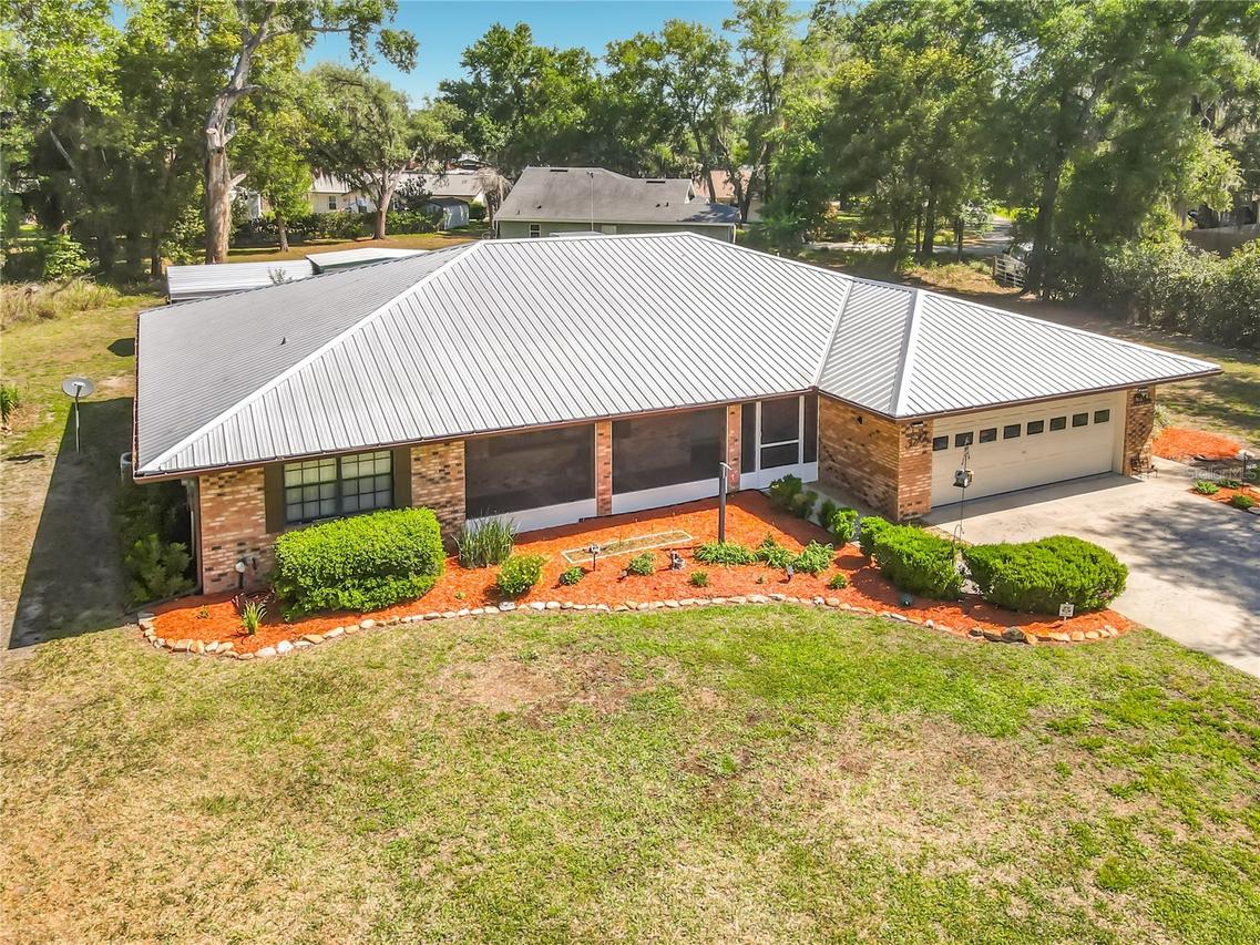 17819 Palm St., Umatilla, FL 32784