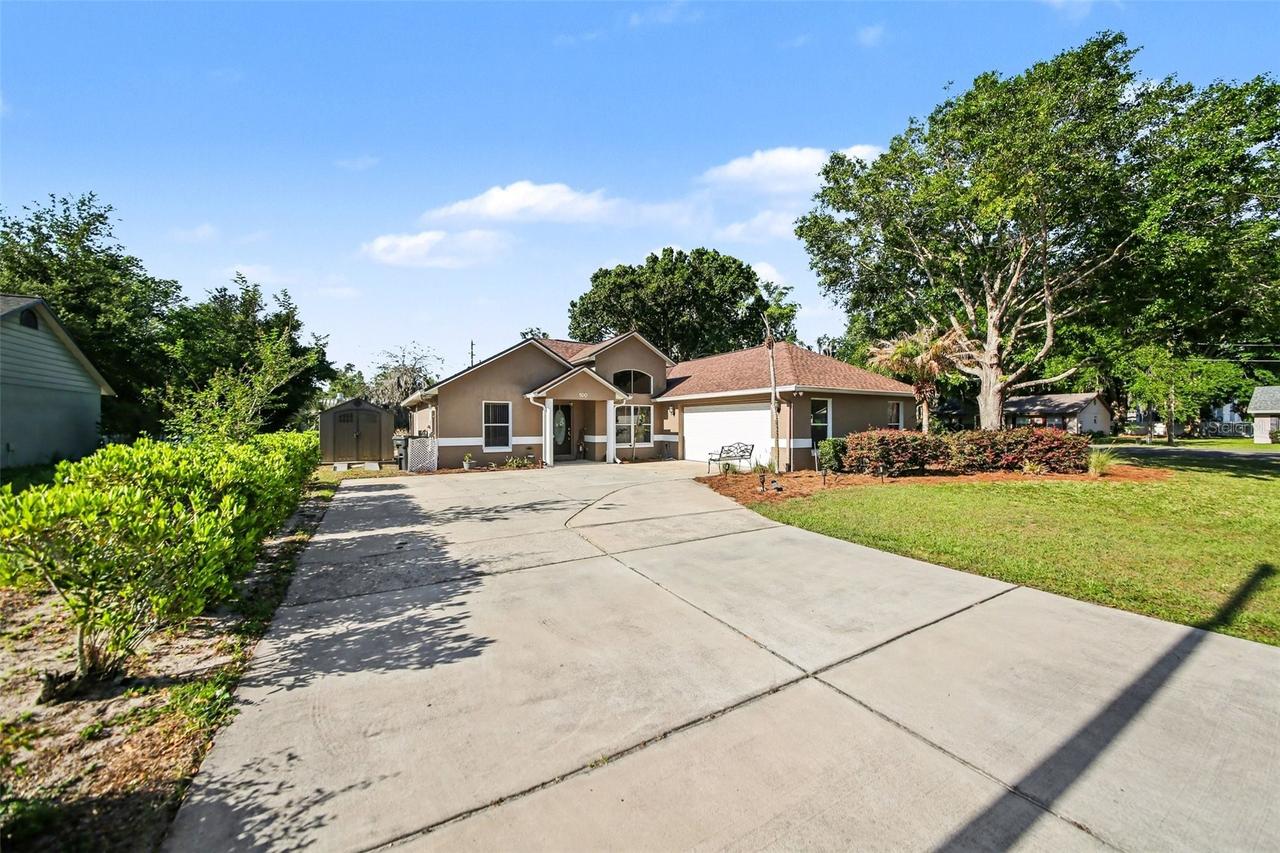 100 Mather Smith Dr., Oakland, FL 34760