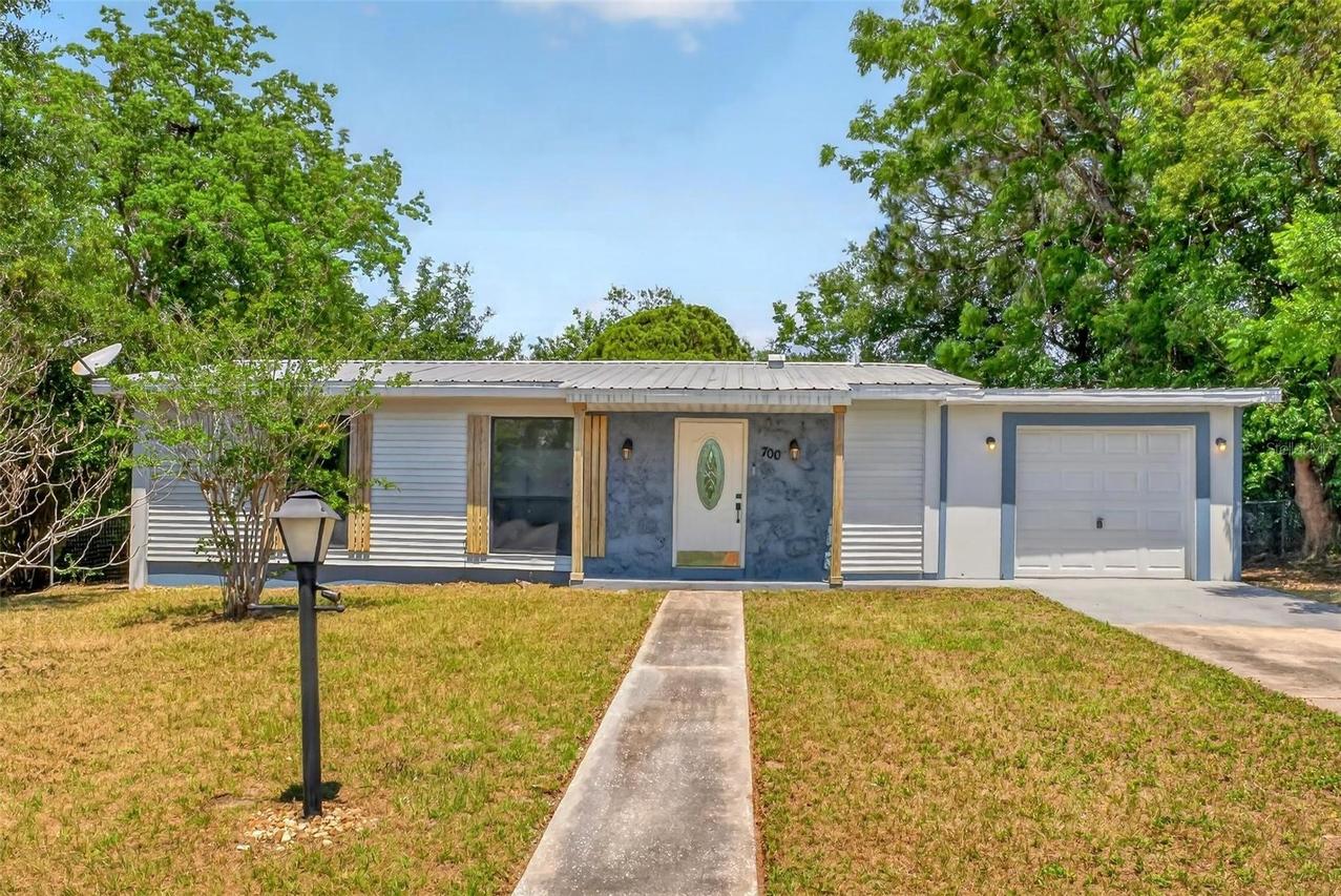 700 S Wellington Dr., Deltona, FL 32725
