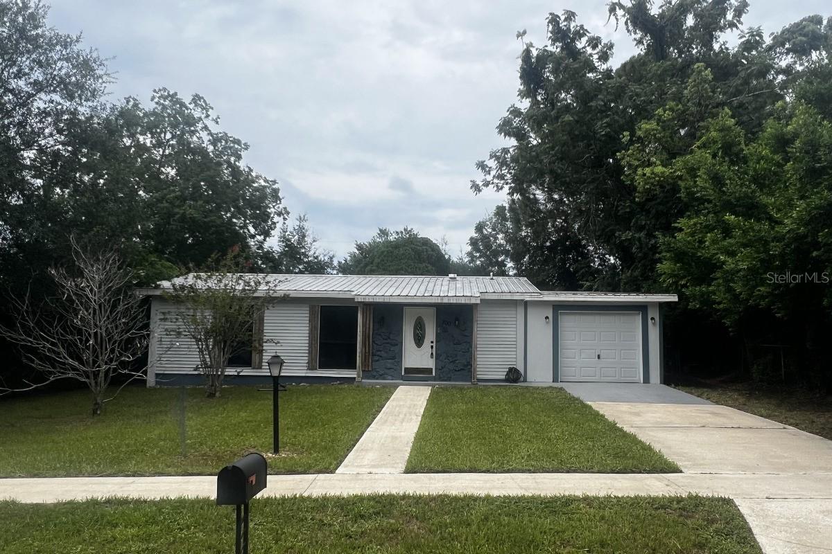 700 S Wellington Dr., Deltona, FL 32725