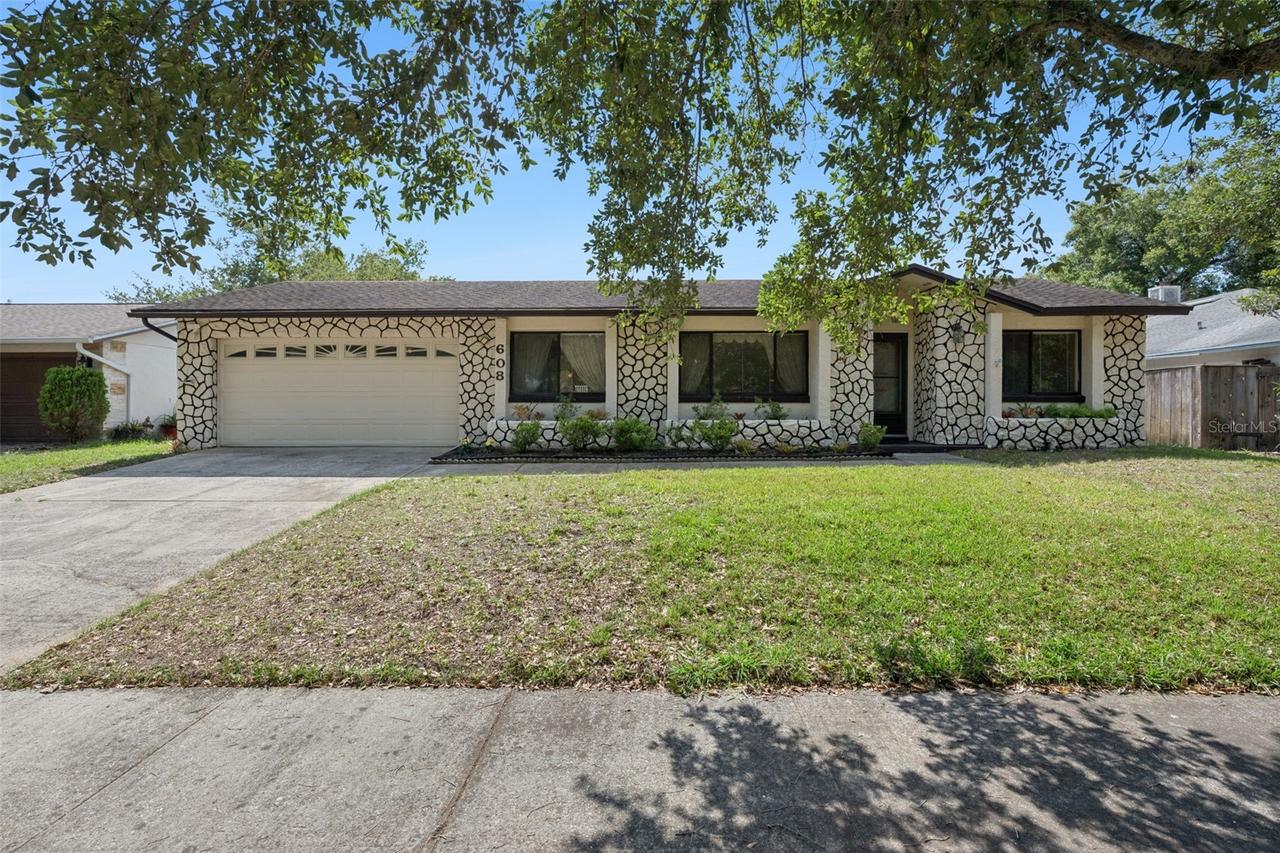 608 Wavecrest Dr., Orlando, FL 32807