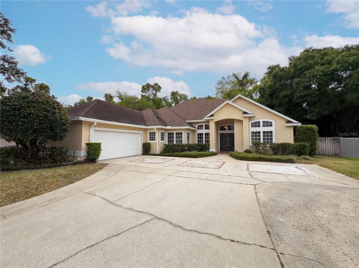 680 Macglenross Dr., Oviedo, FL 32765