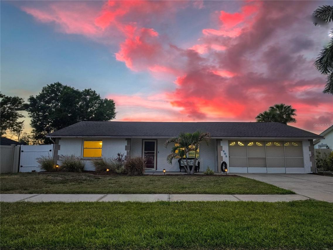505 Red Mangrove Ln., Apollo Beach, FL 33572