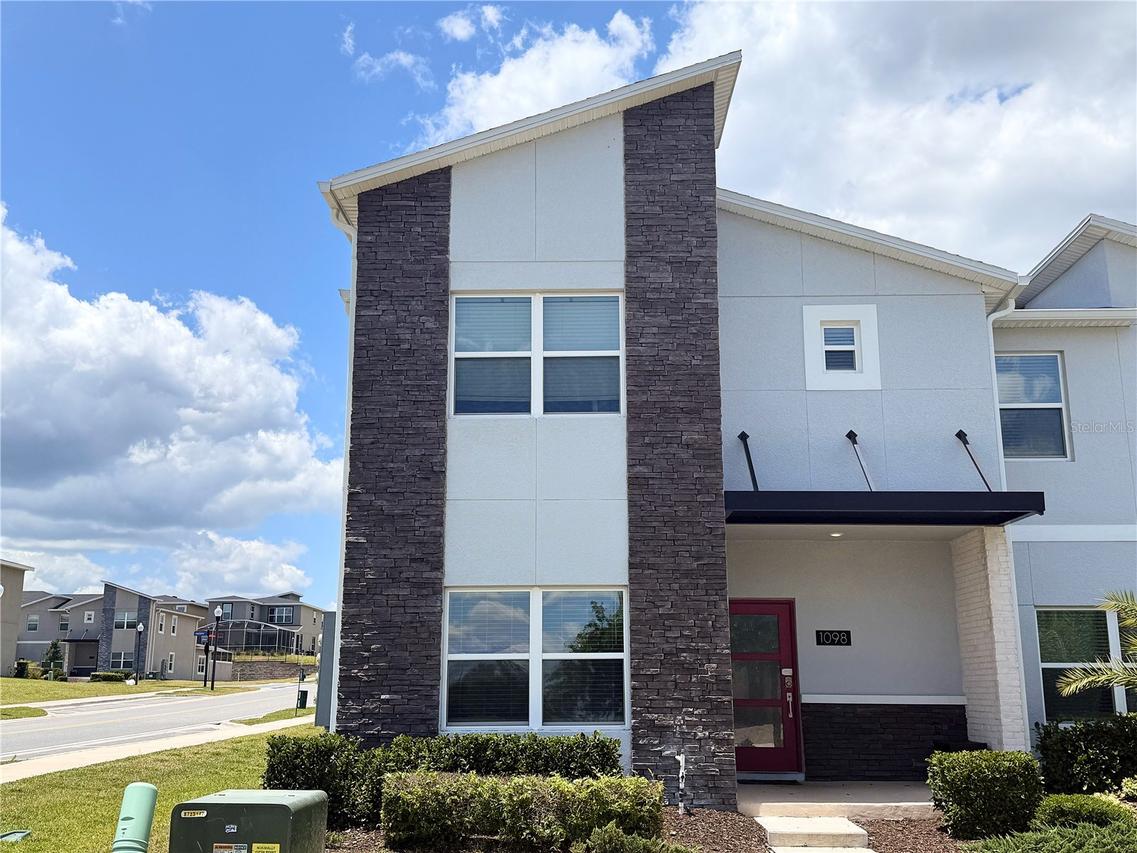 1098 Splash Shot Pl., Davenport, FL 33896