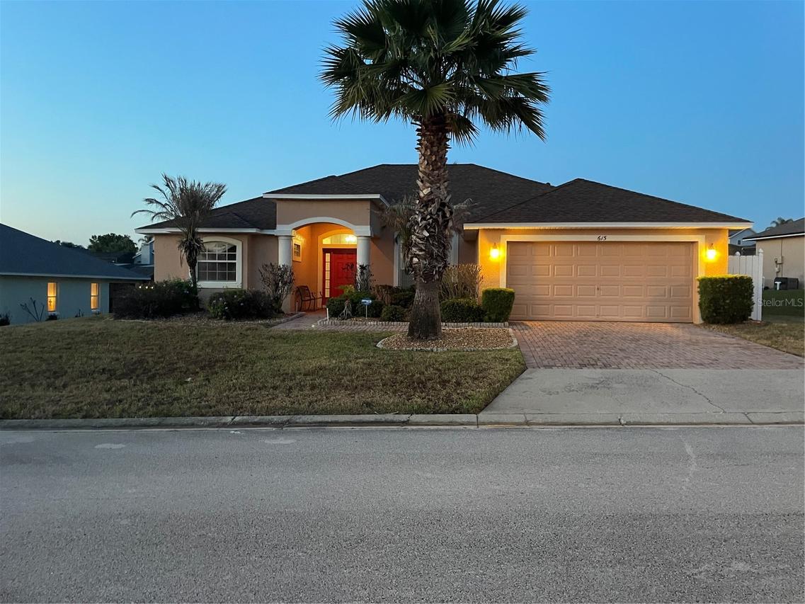 615 Dolcetto Dr., Davenport, FL 33897