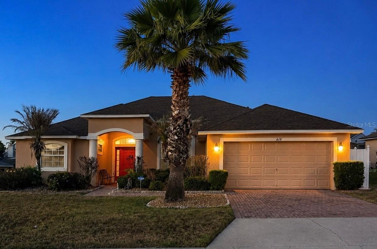 615 Dolcetto Dr., Davenport, FL 33897