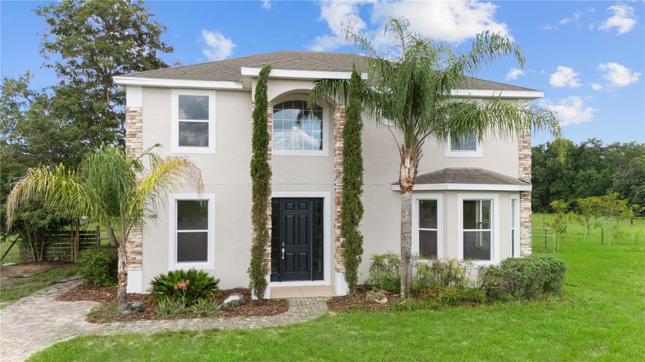 8848 Bogaert Dr., Groveland, FL 34736