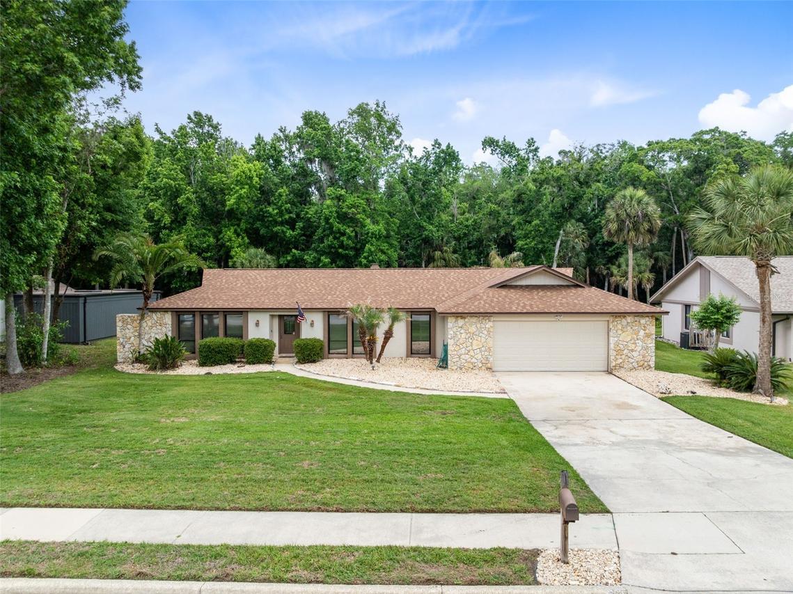 106 Lonesome Pine Dr., Longwood, FL 32779