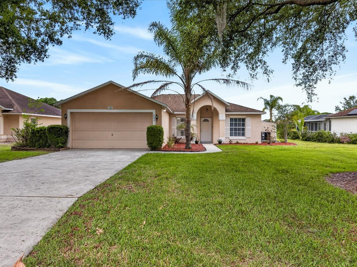 703 Sunridge Woods Blvd., Davenport, FL 33837