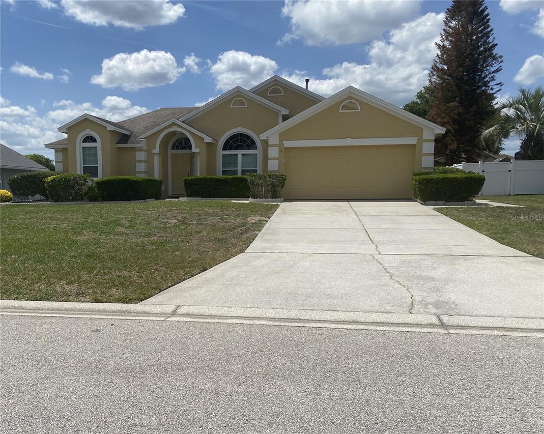 110 Via Del Sol Dr., Davenport, FL 33896